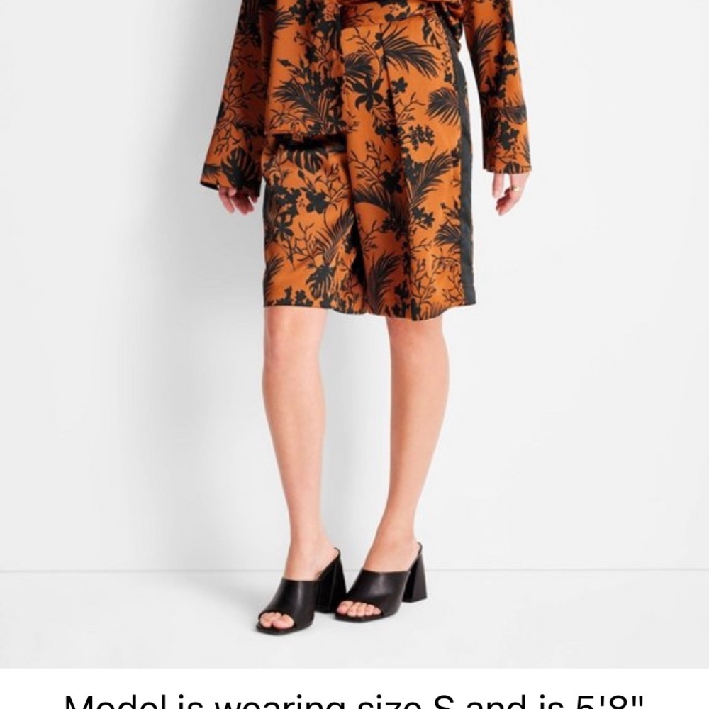 Future Collective by Kahlana Barfield Brown Women's High-Rise Bermuda Shorts NWT